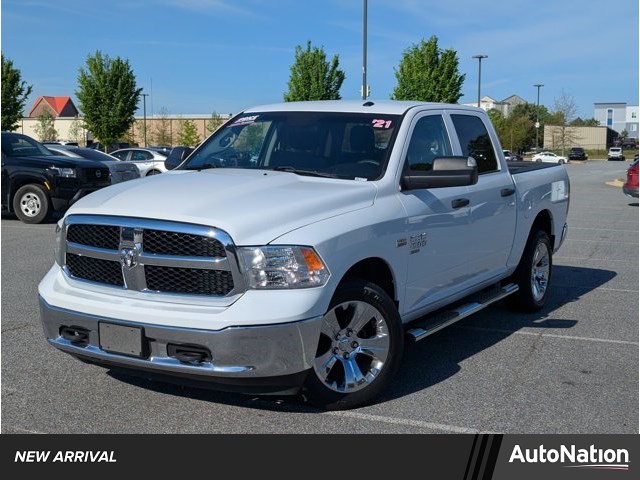 Bright White Clearcoat 2021 RAM 1500 Classic Tradesman Crew Cab 4WD Pickup Truck Four-Wheel Drive 8-Speed Automatic