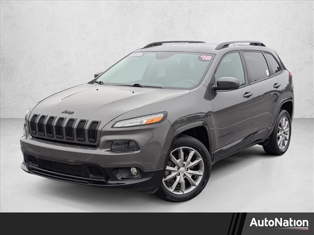 2018 Jeep Cherokee Latitude FWD with Tech Connect Package