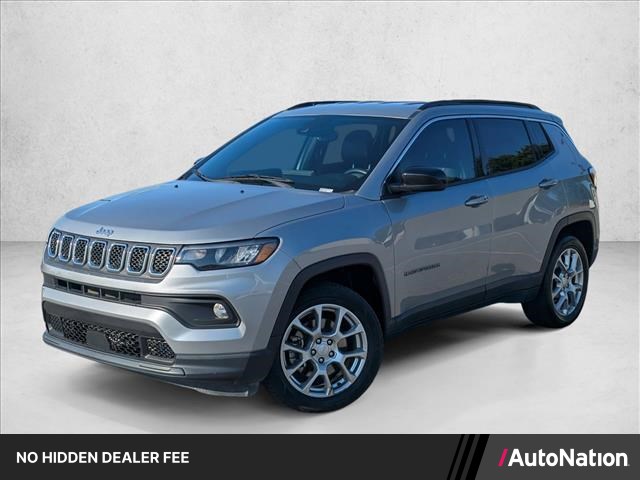 Billet Silver Metallic Clearcoat 2023 Jeep Compass SUV / Crossover Four-Wheel Drive 8-Speed Automatic