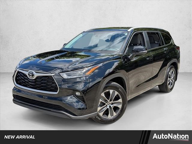 2025 Toyota Highlander XLE FWD