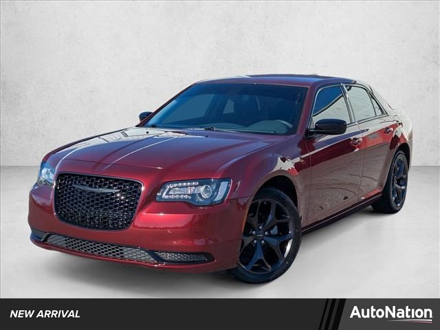 2023 Chrysler 300 Touring RWD