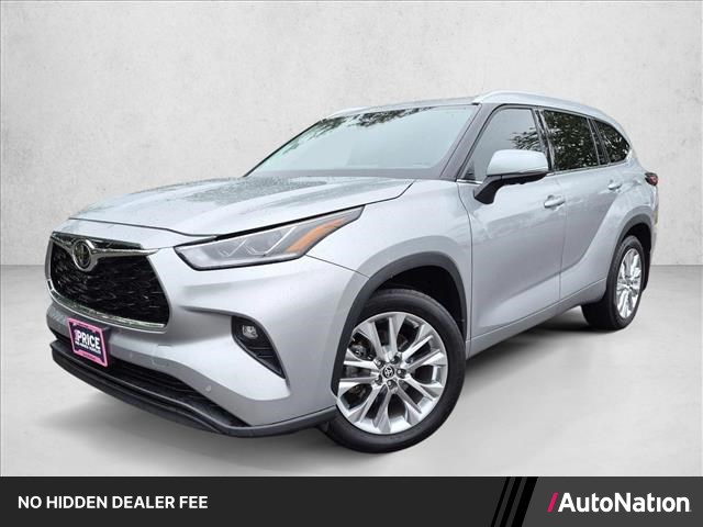 Celestial Silver Metallic 2024 Toyota Highlander SUV / Crossover All-Wheel Drive Automatic