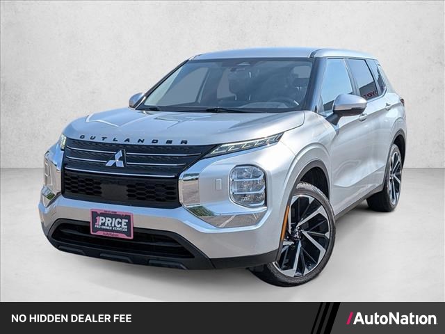 Alloy Silver Metallic 2022 Mitsubishi Outlander SUV / Crossover All-Wheel Drive Automatic