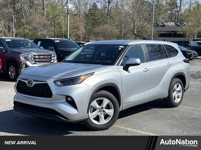 2025 Toyota Highlander LE FWD