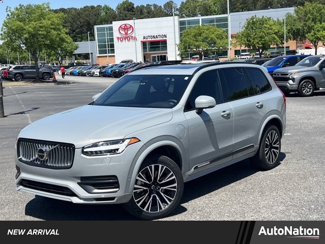 Gray (Platinum Grey Metallic) 2024 Volvo XC90 Recharge T8 Plus Bright Theme 7-Passenger eAWD SUV / Crossover All-Wheel Drive Automatic