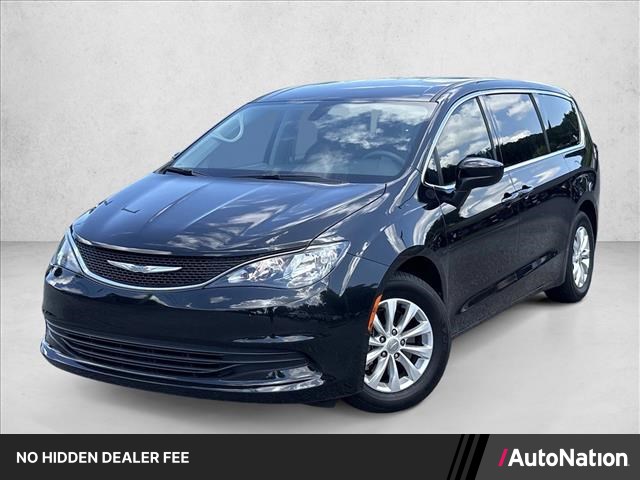  2017 Chrysler Pacifica Touring FWD   
