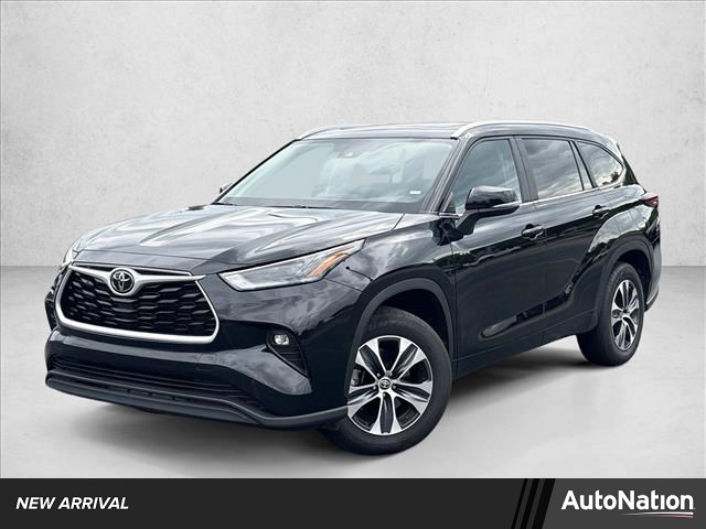 Black 2025 Toyota Highlander XLE FWD SUV / Crossover Front-Wheel Drive Automatic