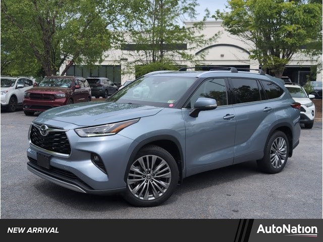 Moon Dust 2021 Toyota Highlander Platinum AWD SUV / Crossover All-Wheel Drive Automatic