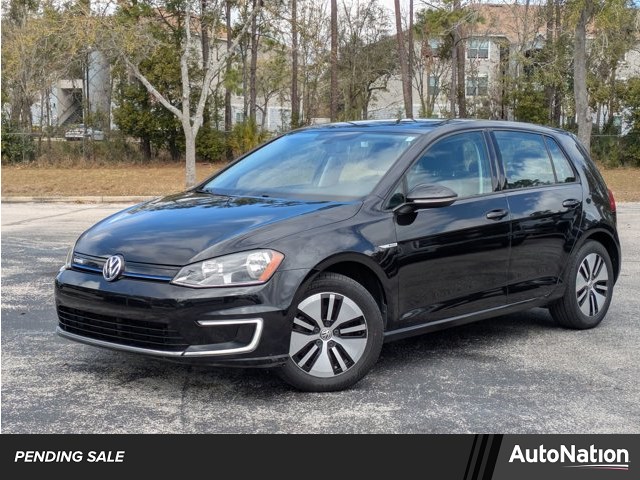 Night Blue Metallic 2016 Volkswagen e-Golf SE Hatchback Front-Wheel Drive Automatic