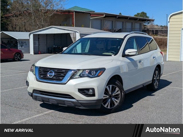 2017 Nissan Pathfinder SV