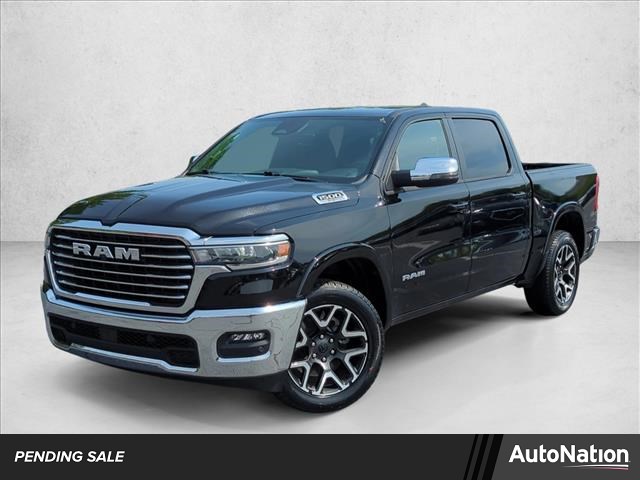 2025 RAM 1500 Laramie Crew Cab 4WD