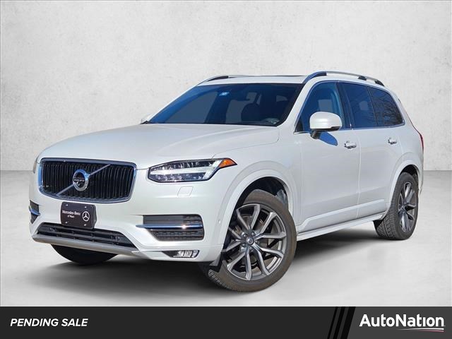 2017 Volvo XC90 T6 Momentum AWD
