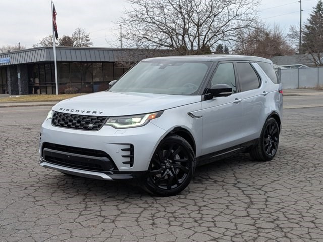 2024 Land Rover Discovery P300 Dynamic SE AWD