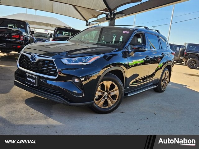 2022 Toyota Highlander Hybrid Bronze Edition AWD