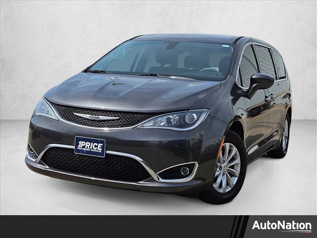 Gray (Granite Crystal Metallic Clearcoat) 2018 Chrysler Pacifica Touring Plus FWD Minivan Front-Wheel Drive 9-Speed Automatic