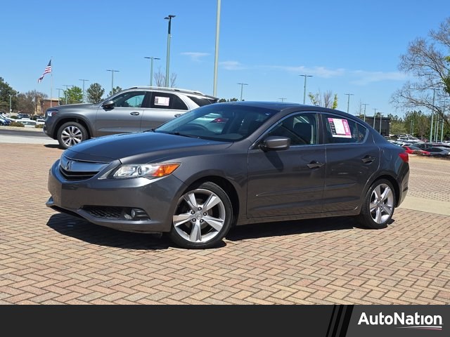 2013 Acura ILX 2.0L FWD with Technology Package