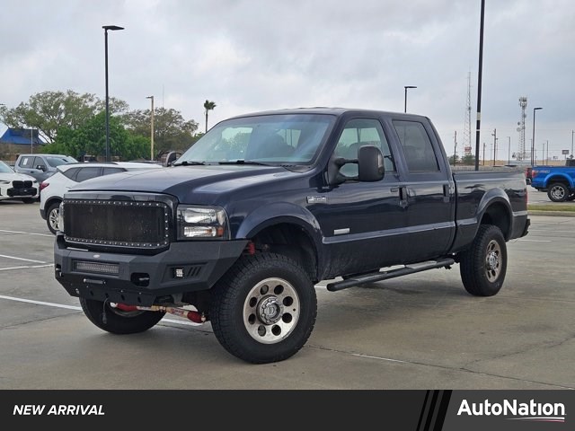 Blue 2006 Ford F-350 Super Duty XL Crew Cab SB 4WD Pickup Truck Four-Wheel Drive 6-Speed Manual
