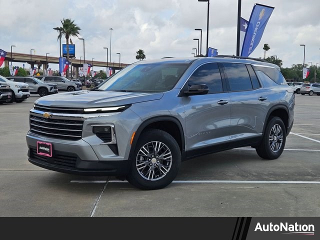 Sterling Gray Metallic 2026 Chevrolet Traverse LT FWD SUV / Crossover Front-Wheel Drive 8-Speed Automatic