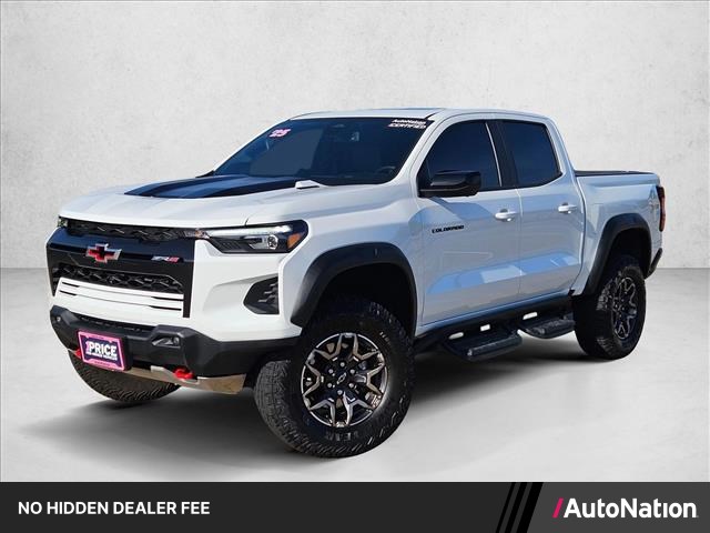 Summit White 2025 Chevrolet Colorado Pickup Truck Four-Wheel Drive 8-Speed Automatic