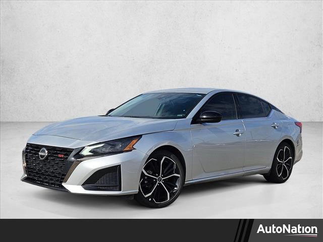 Brilliant Silver Metallic 2024 Nissan Altima 2.5 SR FWD Sedan Front-Wheel Drive Automatic