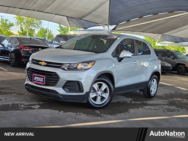 Silver Ice Metallic 2020 Chevrolet Trax LS FWD SUV / Crossover Front-Wheel Drive 6-Speed Automatic