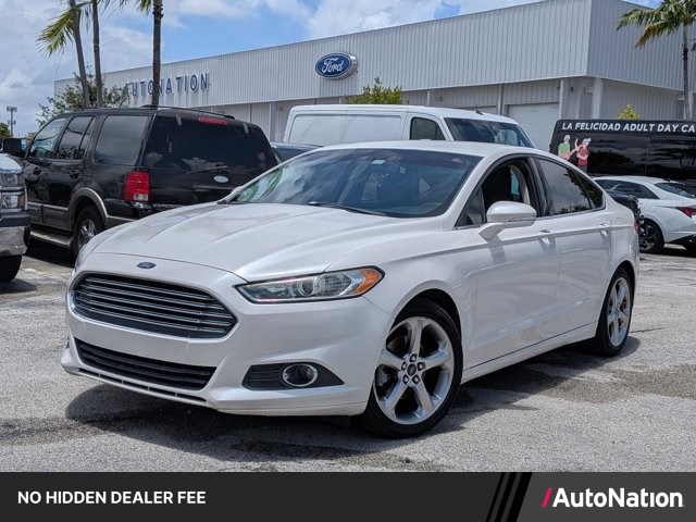 White Platinum Metallic Tri-Coat 2013 Ford Fusion SE Sedan Front-Wheel Drive 6-Speed Automatic