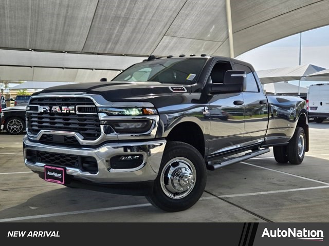 2026 RAM 3500 Tradesman Crew Cab LB DRW 4WD