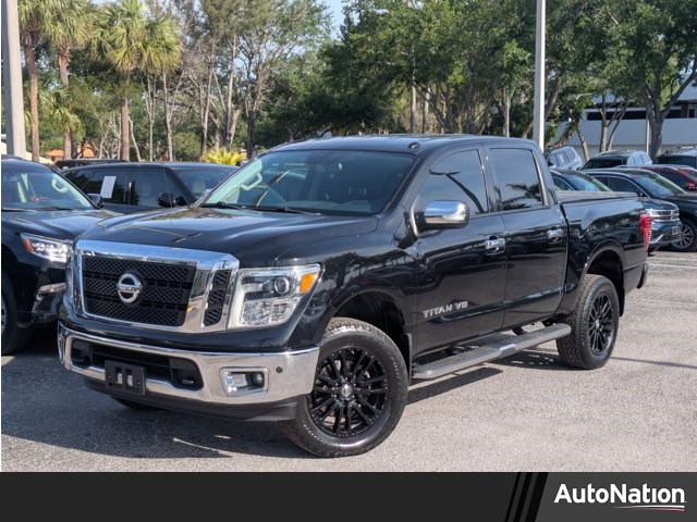 Gray (Magnetic Black) 2018 Nissan Titan SL Crew Cab 4WD Pickup Truck Four-Wheel Drive Automatic