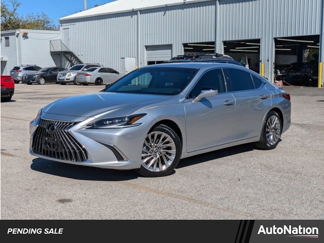 2023 Lexus ES Hybrid 300h Ultra Luxury FWD