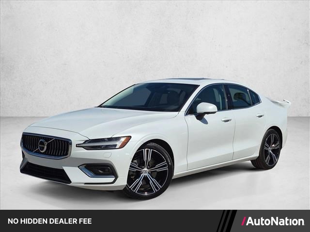 Crystal White Metallic 2022 Volvo S60 Sedan Front-Wheel Drive Automatic