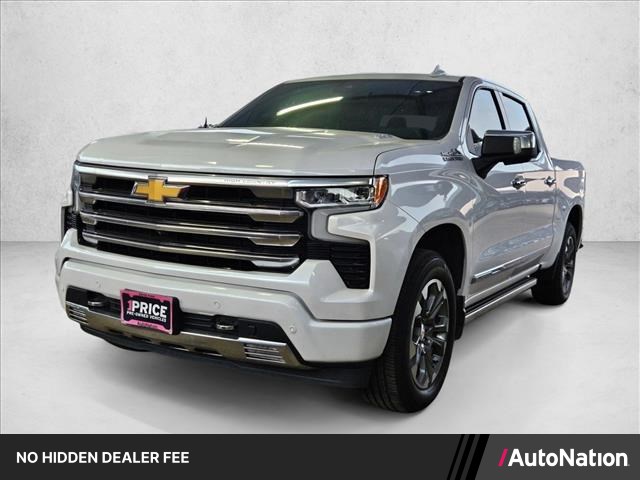 White (Iridescent Pearl Tricoat) 2023 Chevrolet Silverado 1500 Pickup Truck Four-Wheel Drive Automatic