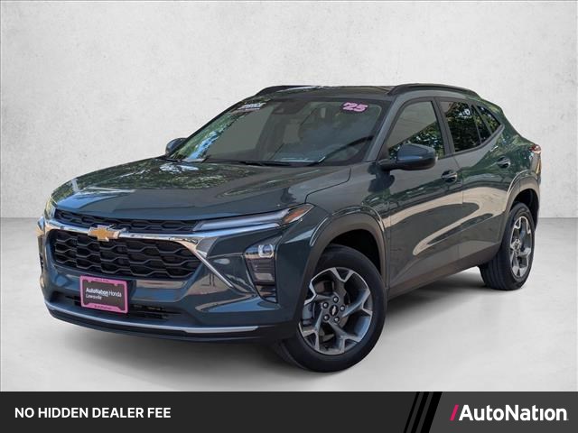  2025 Chevrolet Trax LT FWD   
