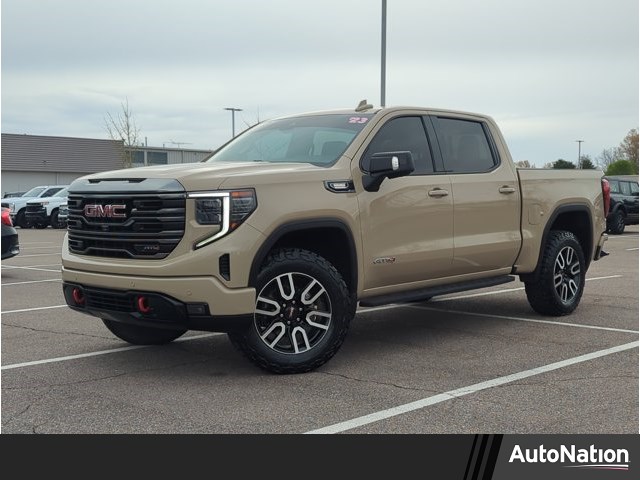 2023 GMC Sierra 1500 AT4 Crew Cab 4WD