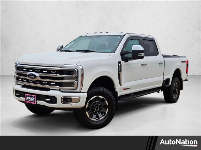 Star White Metallic Tri-Coat 2024 Ford F-250 Super Duty Platinum Crew Cab 4WD Pickup Truck Four-Wheel Drive Automatic