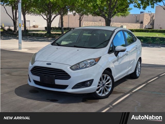 Oxford White 2014 Ford Fiesta SE Sedan Front-Wheel Drive 6-Speed Automatic