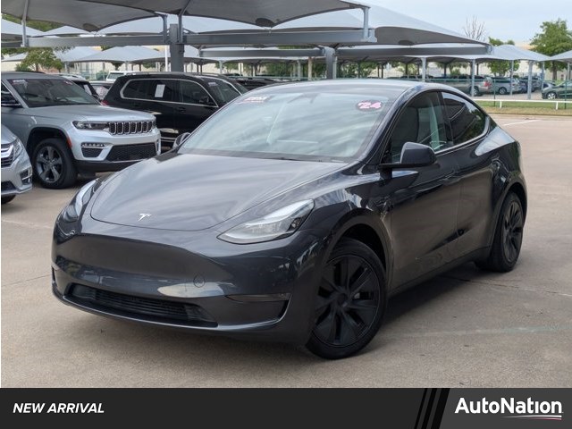 Silver/Gray 2024 Tesla Model Y Long Range RWD SUV / Crossover Rear-Wheel Drive Automatic