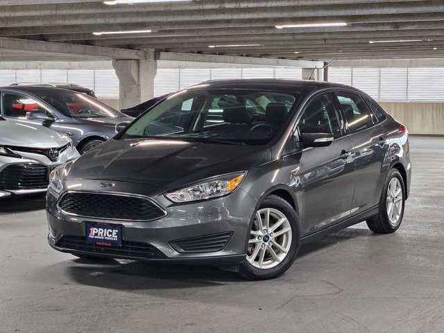 Gray (Magnetic Metallic) 2017 Ford Focus SE Sedan Front-Wheel Drive 6-Speed Automatic