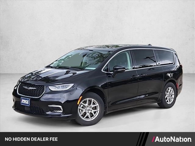 Diamond Black Crystal Pearlcoat 2024 Chrysler Pacifica Minivan Front-Wheel Drive 9-Speed Automatic