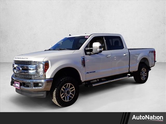 White Platinum Metallic Tri-Coat 2019 Ford F-250 Super Duty Lariat Crew Cab 4WD Pickup Truck Four-Wheel Drive 6-Speed Automatic