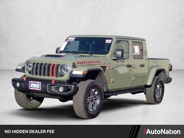 41 2025 Jeep Gladiator Pickup Truck Four-Wheel Drive 8-Speed Automatic