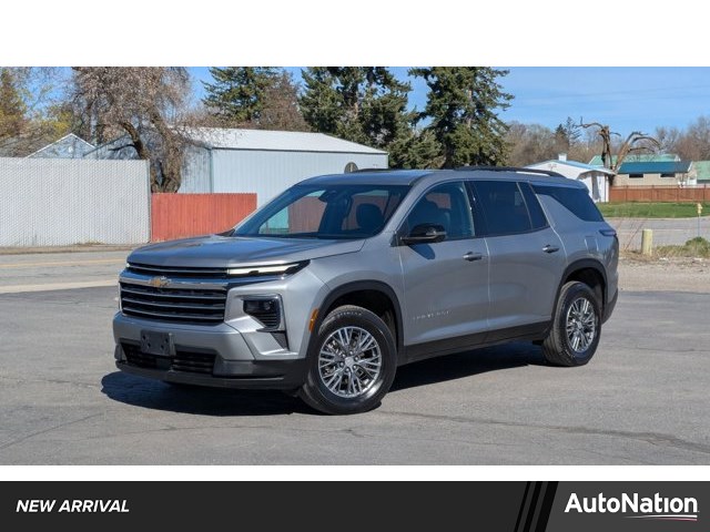 Sterling Gray Metallic 2024 Chevrolet Traverse LT AWD SUV / Crossover Four-Wheel Drive 8-Speed Automatic