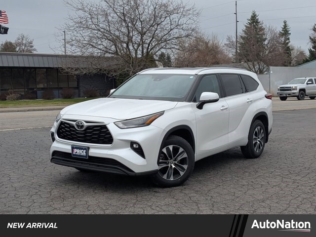 2023 Toyota Highlander XLE AWD