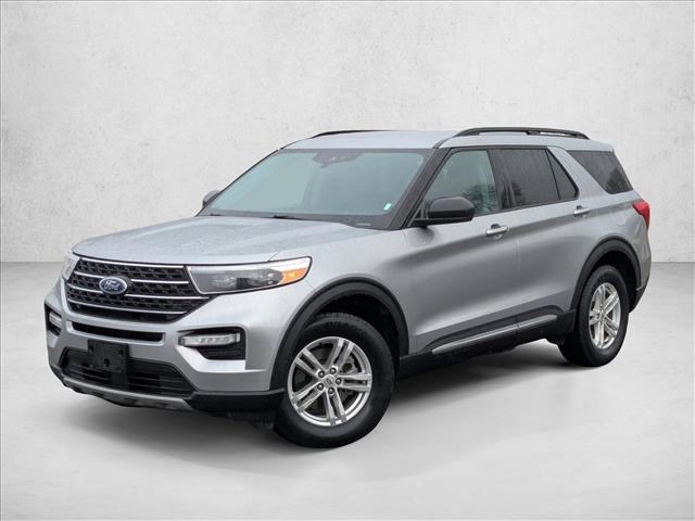 Iconic Silver Metallic 2023 Ford Explorer XLT AWD SUV / Crossover All-Wheel Drive Automatic