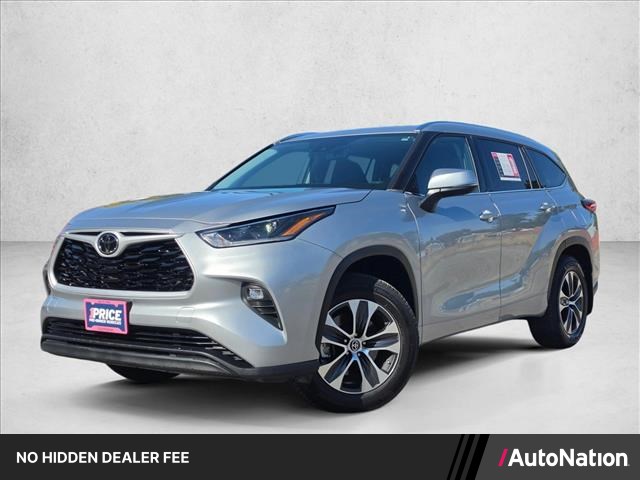 Celestial Silver Metallic 2021 Toyota Highlander SUV / Crossover All-Wheel Drive Automatic