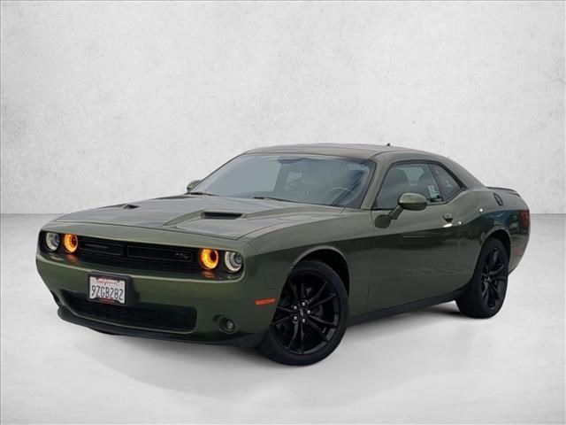 F8 Green 2018 Dodge Challenger Coupe Rear-Wheel Drive 6-Speed Manual