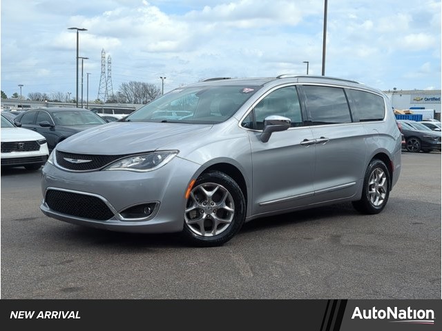 2017 Chrysler Pacifica Limited FWD