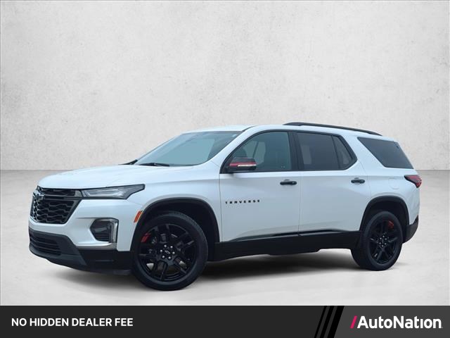 White (Iridescent Pearl Tricoat) 2023 Chevrolet Traverse SUV / Crossover Four-Wheel Drive 9-Speed Automatic
