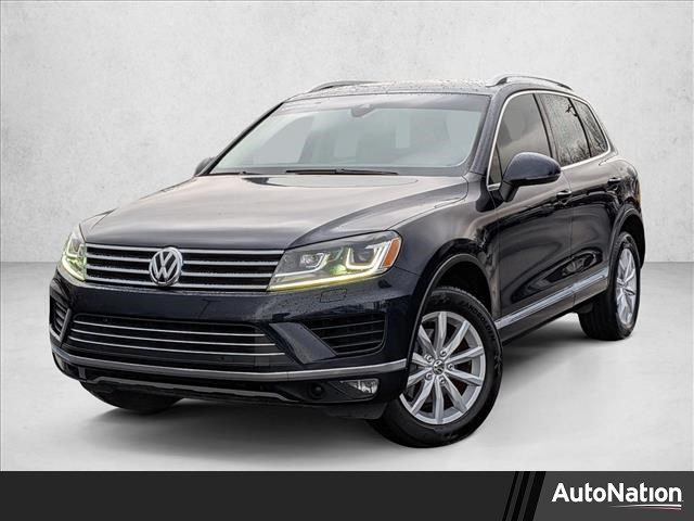 2017 Volkswagen Touareg V6 Sport with Tech
