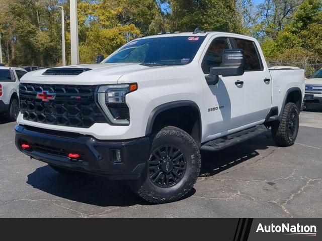 Summit White 2024 Chevrolet Silverado 2500HD ZR2 Crew Cab 4WD Pickup Truck Four-Wheel Drive Automatic
