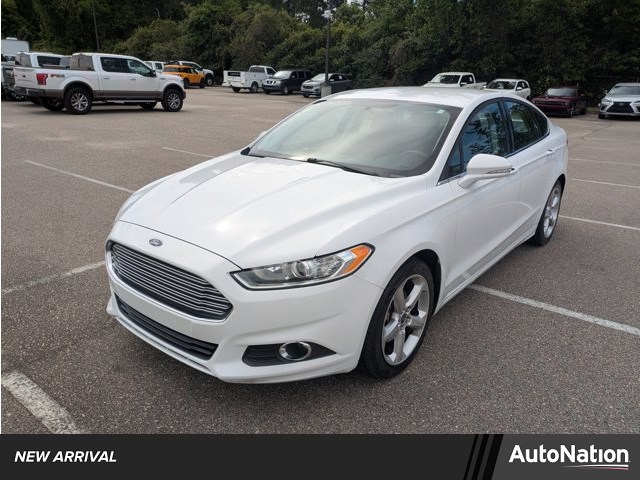 Oxford White 2016 Ford Fusion SE Sedan Front-Wheel Drive 6-Speed Automatic